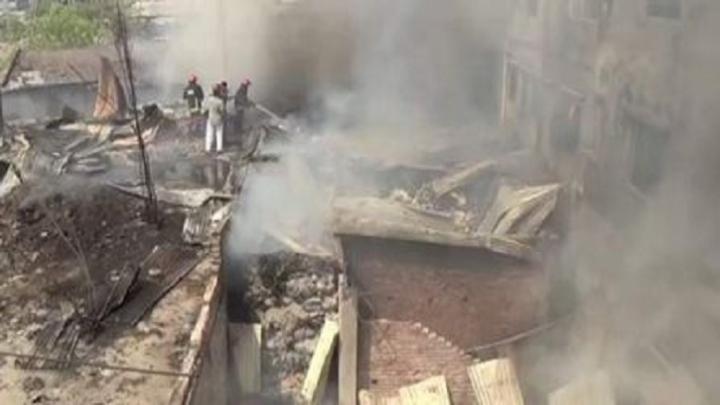 টঙ্গীতে তুলার গুদামে আগুন